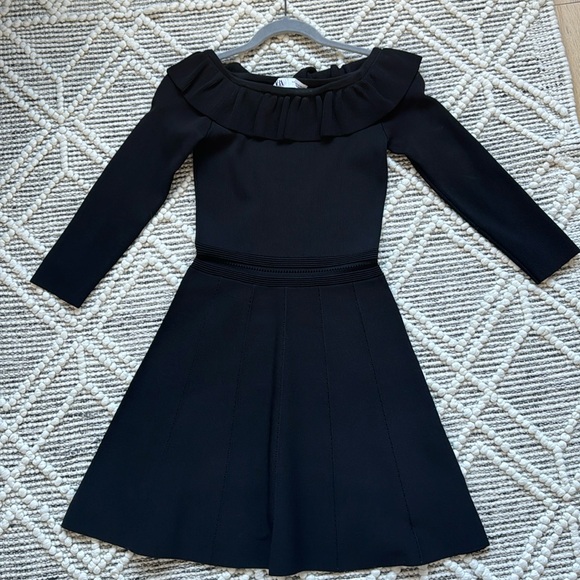 Black off the shoulder Zara dress - Picture 2 of 3